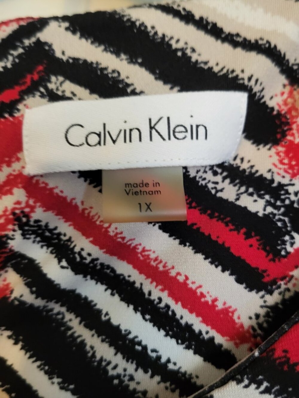 Pleated Neck Calvin Klein Shell Top - Picture 4 of 4